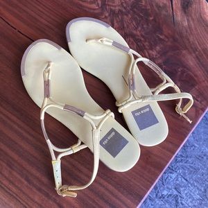 Dolce Vita Yellow Sandals Size 7.5